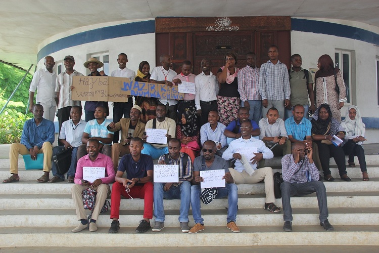 image Agression du journaliste Oubeidillah / Le collectif des journalistes exige des excuses de la part de Kiki
